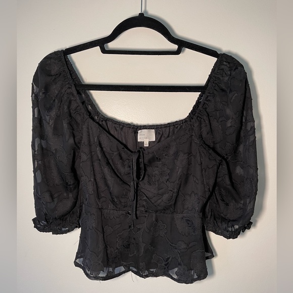 Black Lace Crop Blouse - Picture 1 of 5